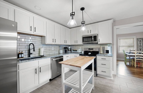 Acworth House | At Home in Acworth!