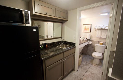 Brent Hotel | At Home Inn & Suites