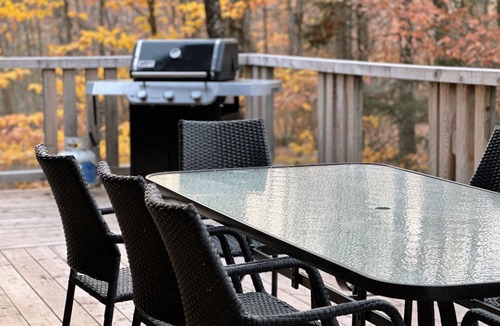 Lac Superieur Village Ski Chalet | At only 7 km from Mont-Tremblant Skiing, Dream Chalet with Spa & Fireplace