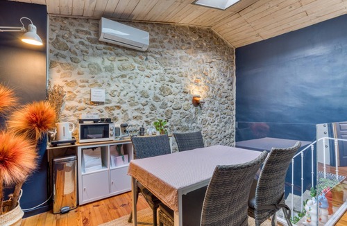 Gignac Bed & Breakfast | At Sophie's House: Historic Winery Stay in Gignac, Near Montpellier and the Sea