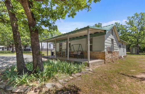 Longtown Cottage | At Sweet Escape, Your Lake Getaway Starts Here