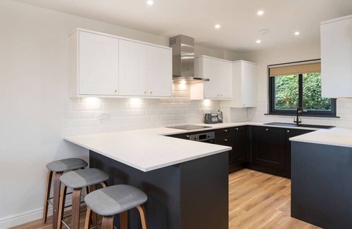 Broughty Ferry Apartment | At the Castle - Private Balcony