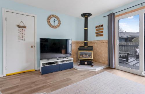 Harwich House | "At the Eau" - Charming 2 Bedroom Cottage!