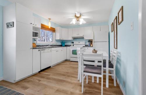 Harwich House | "At the Eau" - Charming 2 Bedroom Cottage!