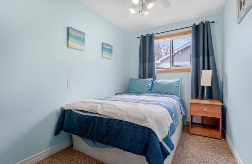 Harwich House | "At the Eau" - Charming 2 Bedroom Cottage!