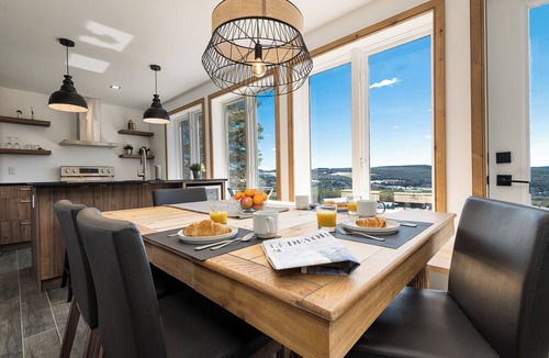 Saint Urbain House | At the edge of the Parc National des Grands-Jardins