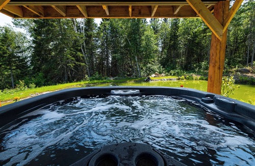 Saint Urbain House | At the edge of the Parc National des Grands-Jardins