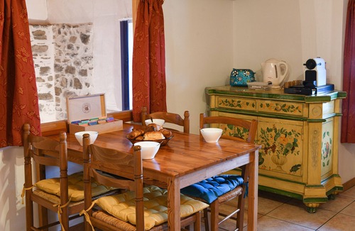Saint-Pierre-d'Albigny House | At the Foot of the Castle - Parking, WiFi, Garden - Savoie College