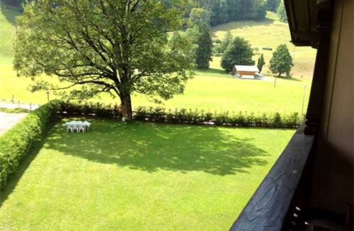 Gstaad Ski Chalet | At the foot of Mount Eggli Gstaad-Skiing can begin on foot.