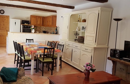 Les Arcs-sur-Argens House | At the foot of the vineyards, furnished* 120 m2, 3 bedrooms, swimming pool, sleeps 6 to 9,