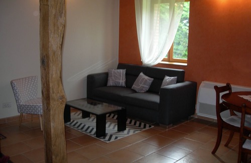 Cazeres-sur-l'Adour Cottage | At the heart of an equine farm. Reside in a cottage of 70 m. with a pool.