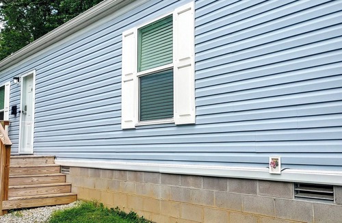 Camp Taylor House | At the Heart of Louisville 2 Bed/2 Bath House near Expo, SDF, Zoo, City, Derby