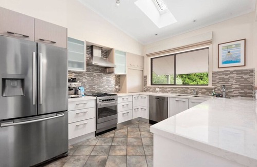 Belmont House | At the Hilltop - sleeps 10