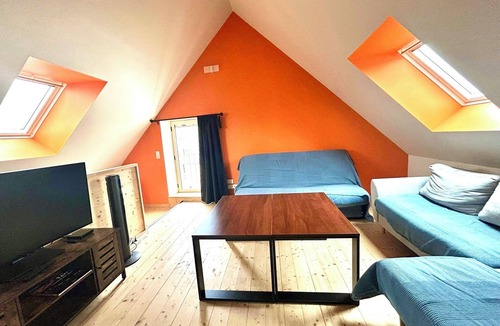 Cheille House | At the old oak tree