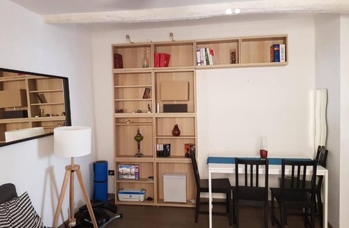 Montagnac House | At the rampart