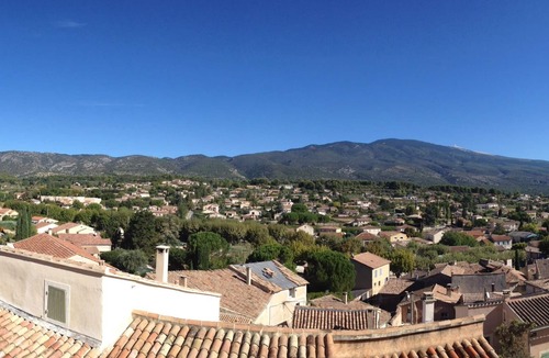 Bedoin House | At the top of the village, magnificent view of Mt Ventoux, private heated swimming pool
