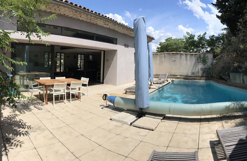 Bedoin House | At the top of the village, magnificent view of Mt Ventoux, private heated swimming pool