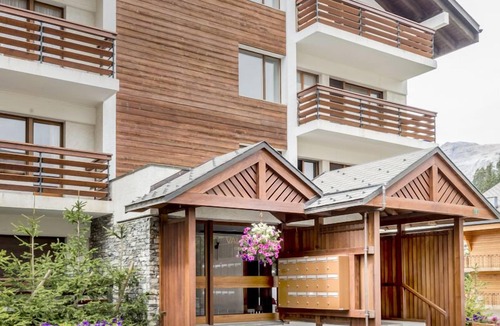 Lens Apartment | At walking distance from the center of Crans and Golf Course!