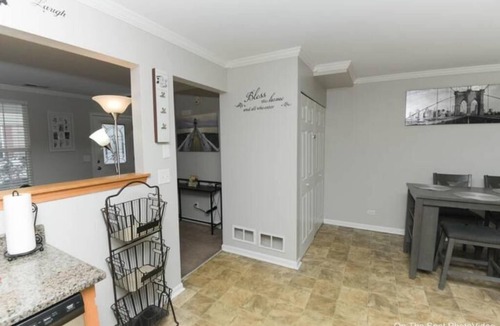 Fox Valley House | At Your Service! Cozy Quarters