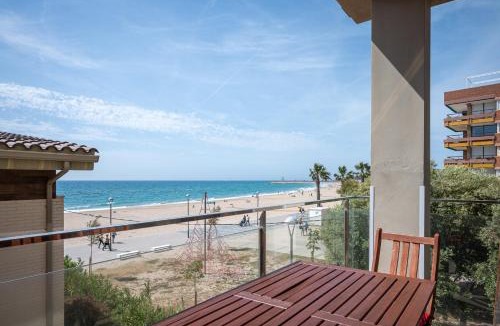 Torredembarra Apartment | AT010 Segunda línea, vista mar, airco, muy bien equipado