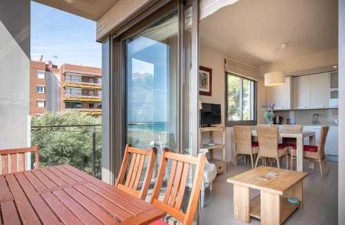 Torredembarra Apartment | AT010 Segunda línea, vista mar, airco, muy bien equipado