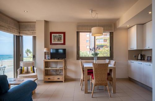 Torredembarra Apartment | AT010 Segunda línea, vista mar, airco, muy bien equipado
