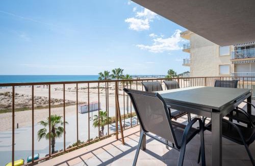Torredembarra Apartment | AT111 Vistas frontales a la playa la Paella