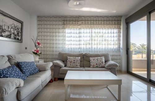 Torredembarra Apartment | AT115 Completamente equipado, con piscina y cerca de la playa