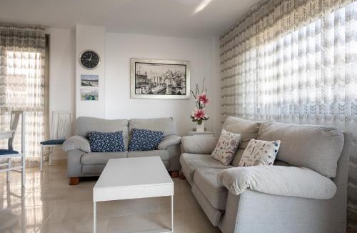 Torredembarra Apartment | AT115 Completamente equipado, con piscina y cerca de la playa