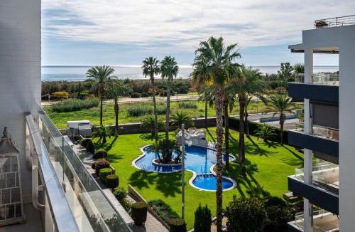 Torredembarra Apartment | AT119 Completamente equipado, con piscina y cerca de la playa