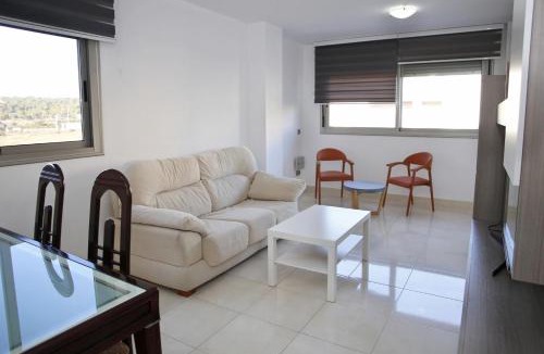 Torredembarra Apartment | AT143 Completamente equipado, con piscina y cerca de la playa