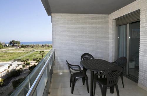 Torredembarra Apartment | AT143 Completamente equipado, con piscina y cerca de la playa