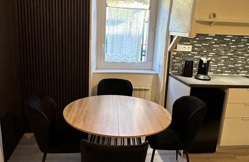 Saint-Martin-d'Uriage Apartment | Atacama - Appart. en Rez-de-chaussée