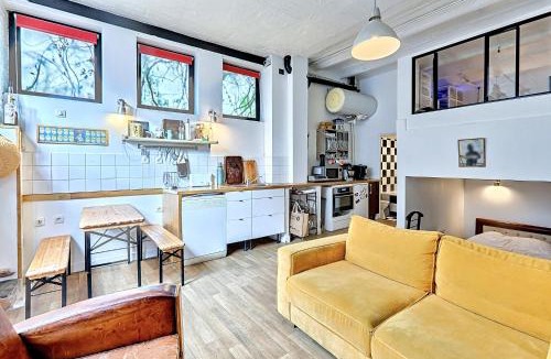 Clichy Apartment | Atelier Bleu Charmant petit Loft