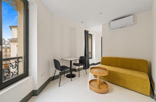 Quartier de la Goutte-d'Or Apartment | Atelier Bruant 1