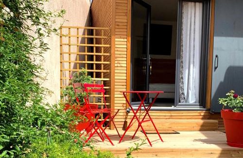 Saint-Aunes Bed & Breakfast | Atelier des Vidaux