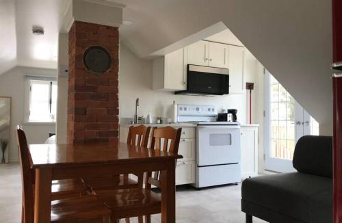 Kamouraska Apartment | ATELIER DU CLOCHER Studio #5