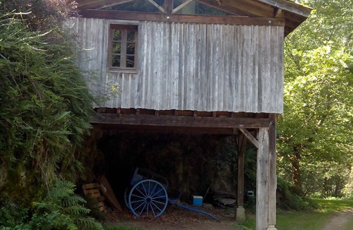 Augerolles Ski Chalet | Atelier du Moulin all in wood classified 2 * for 2 to 4 pers - on the banks of the torrent