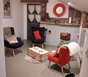 Saint-Paul-d'Uzore Bed & Breakfast | ATELIER NATUR'L Les Ronzieres