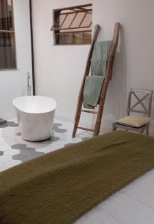 Saint-Paul-d'Uzore Apartment | Atelier natur'L Les ronzieres