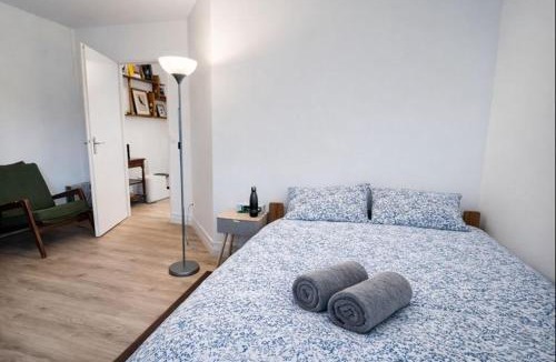 Hotel-de-Ville Apartment | Atelier Van Gogh lumineux à Villeneuve d'Ascq