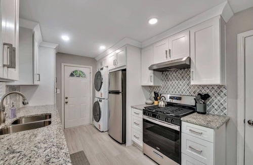 Forest Park House | ATH-Charming ForestPark 2mi from Interstat (stony)