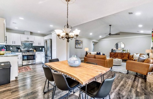 Hampton House | ATH - Hampton - 3BR - Pet Friendly - Fenced (dove)