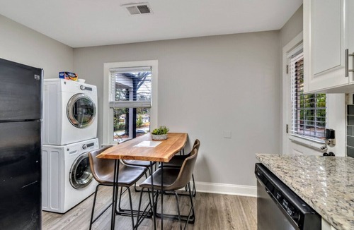 Fair Oaks House | ATH - Marietta - 3BR - Pet Friendly - Ranch (cochran)