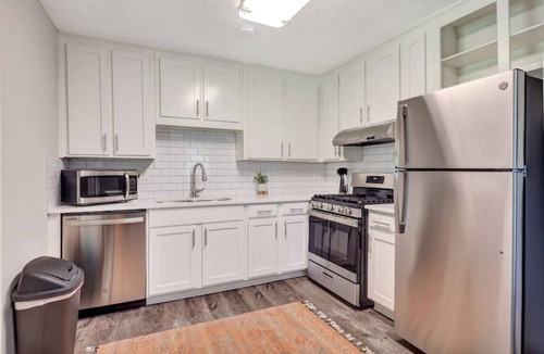 Marietta Villa | ATH - Marietta - 3BR - Pet Friendly - Ranch (160A)