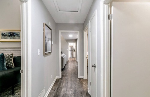 Ellenwood House | ATH - New Spacious Stepless Ranch, Modern (85Wil)