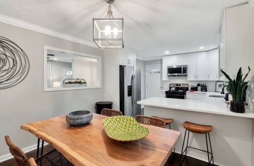 Fair Oaks House | ATH - Sleeps 6 - 3 Beds - Pet Friendly - 1398 (ST3)