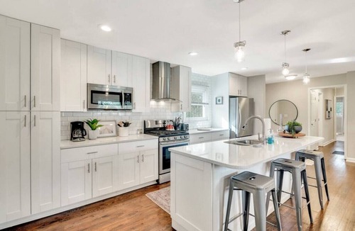 Smyrna House | ATH - Sleeps 6 - 3 Beds - Pet friendly - Harwinor