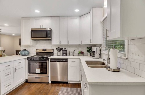 Fair Oaks House | ATH · Sleeps 8 - 4 Beds - Pet Friendly - 1386 (ST2)