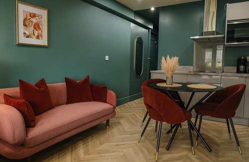 Leeds City Center Apartment | Athena Suites Leeds LS1 Free Secure Parking!